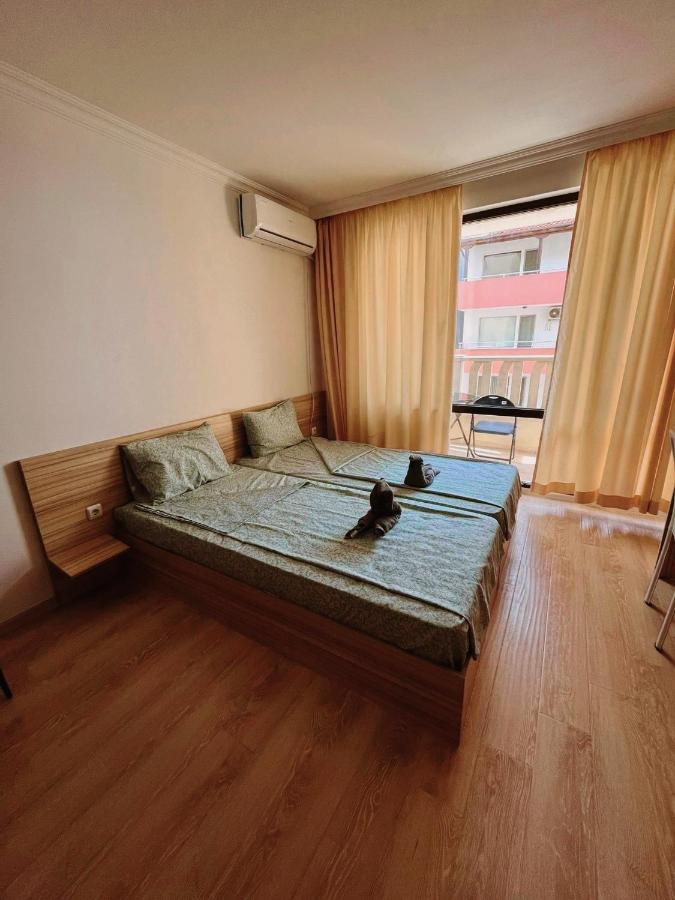 Lovely Studio Apartment On The Beach Burgas Stad Buitenkant foto