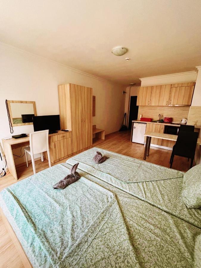 Lovely Studio Apartment On The Beach Burgas Stad Buitenkant foto